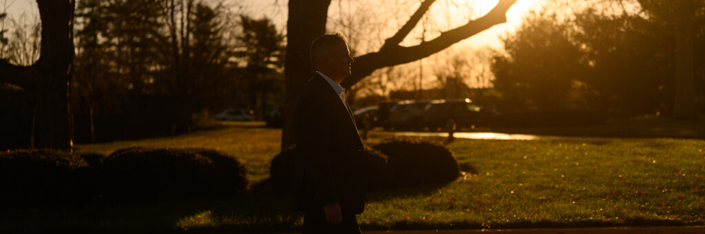 ReedRyan_2025_09_walking_FeatureImage_mag